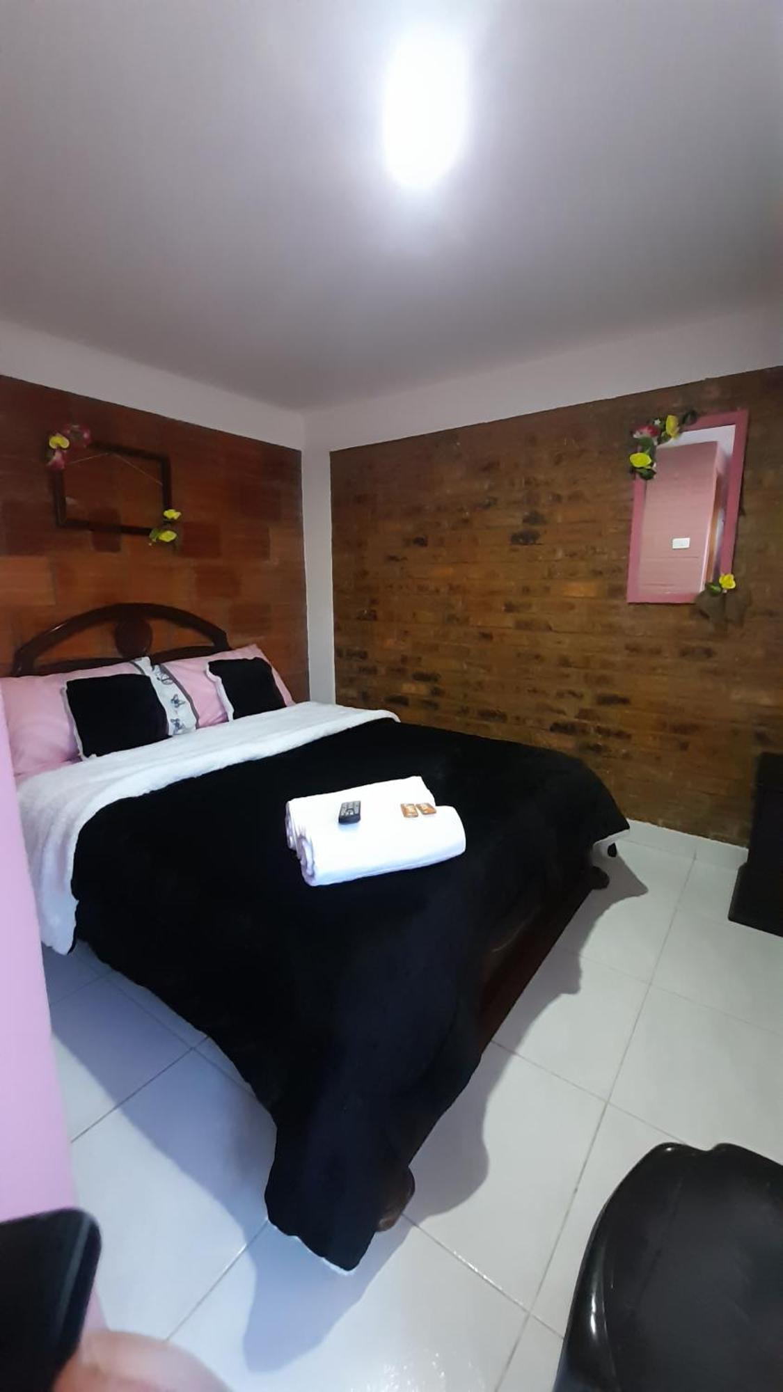 Hospedaje Maria Valentina Tota Bilik gambar